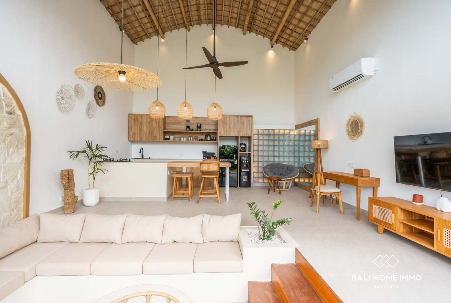 Charming 2 Bedroom Villa for Leasehold Sale in Canggu Bali view 5