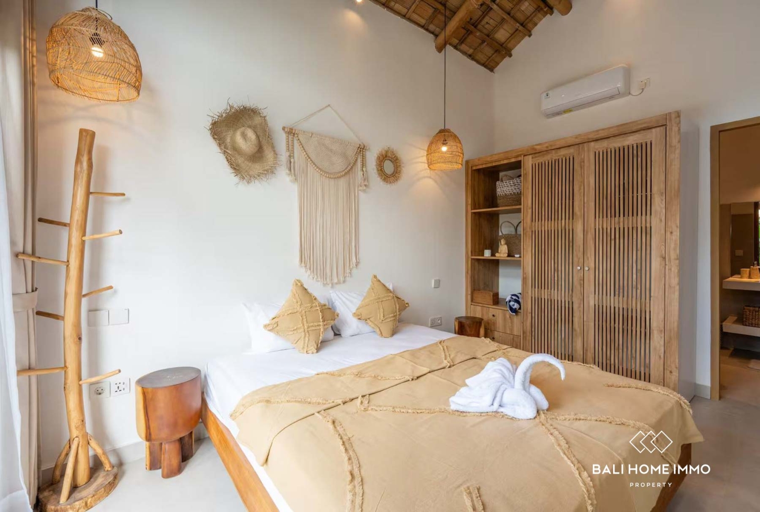 Charming 2 Bedroom Villa for Leasehold Sale in Canggu Bali view 11