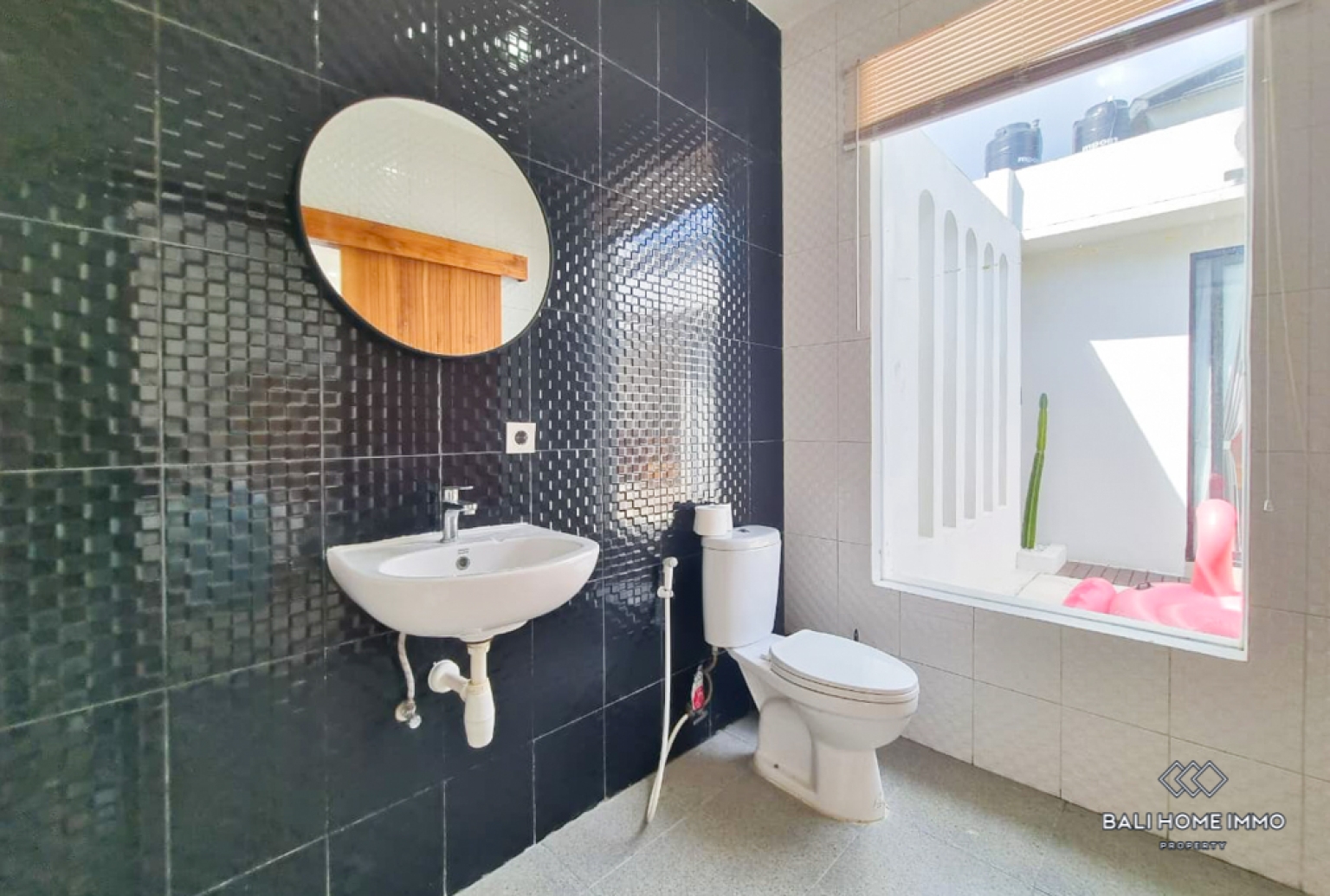 Charming 2 Bedroom Villa for Rent in Bali Seminyak Residential Side view 19