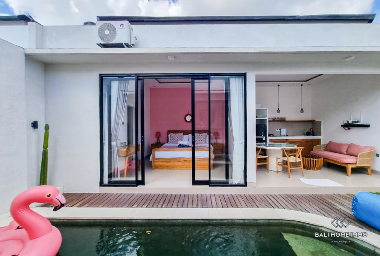 Charming 2 Bedroom Villa for Rent in Bali Seminyak Residential Side view 6