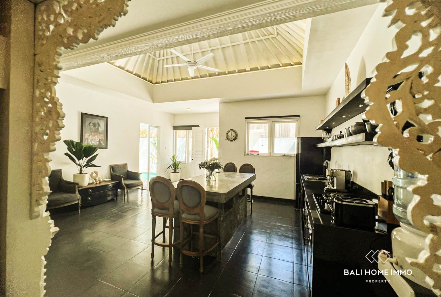 Charming 2 Bedroom Villa For Rent in Berawa view 4