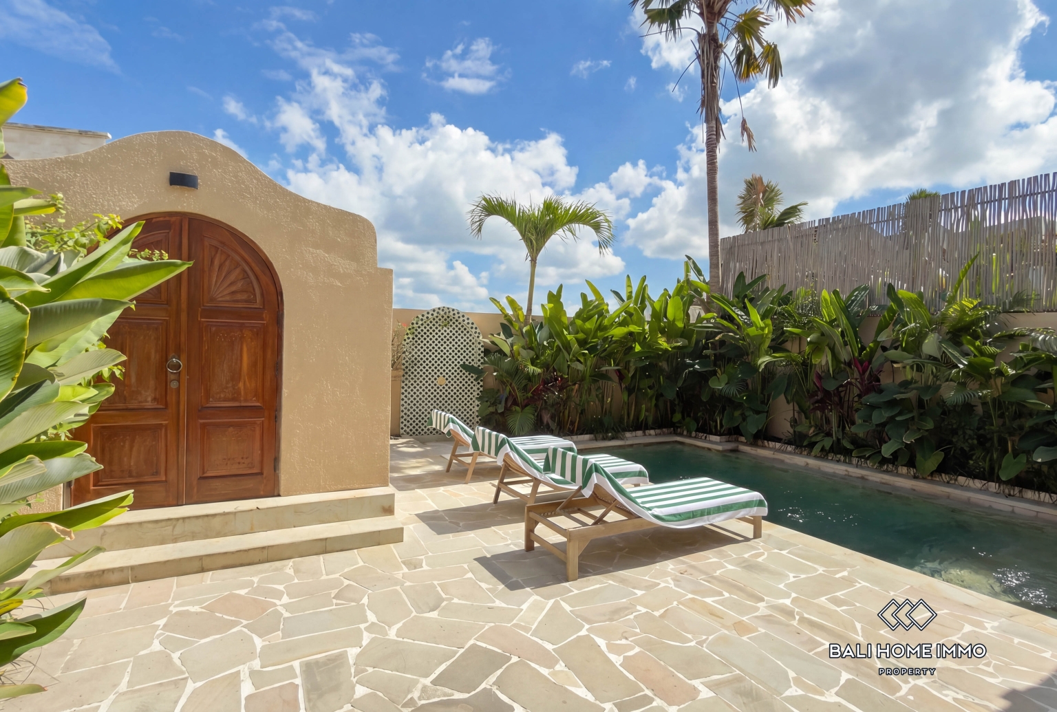 Charming 2-bedroom villa for rent in Canggu Berawa view 16