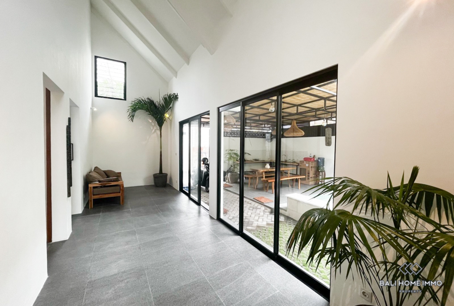 Charming 2 bedroom villa for sale and rent in Canggu Berawa view 4