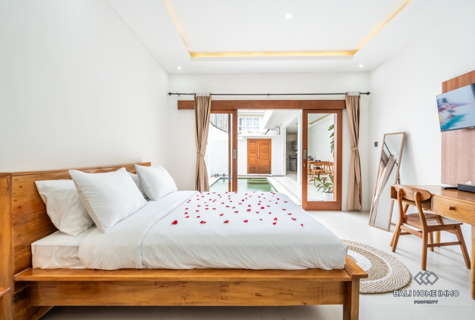 Charming 2 Bedroom Villa for Sale Freehold in Canggu Residential Side view 10