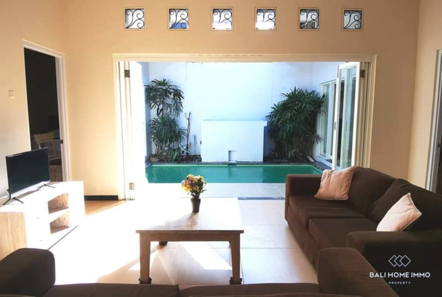 Charming 2 bedroom villa for sale in Canggu Berawa view 3
