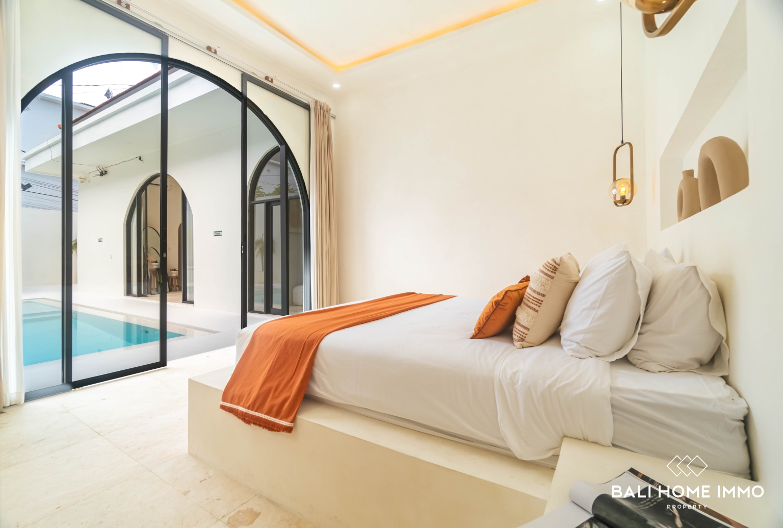 Charming 2 bedroom villa for sale in Canggu Residential side view 12