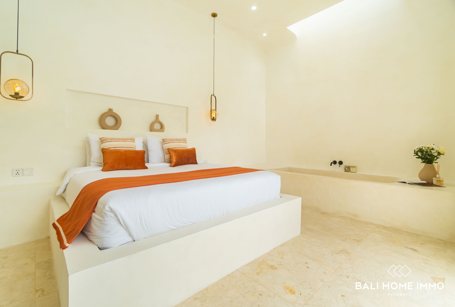 Charming 2 bedroom villa for sale in Canggu Residential side view 11