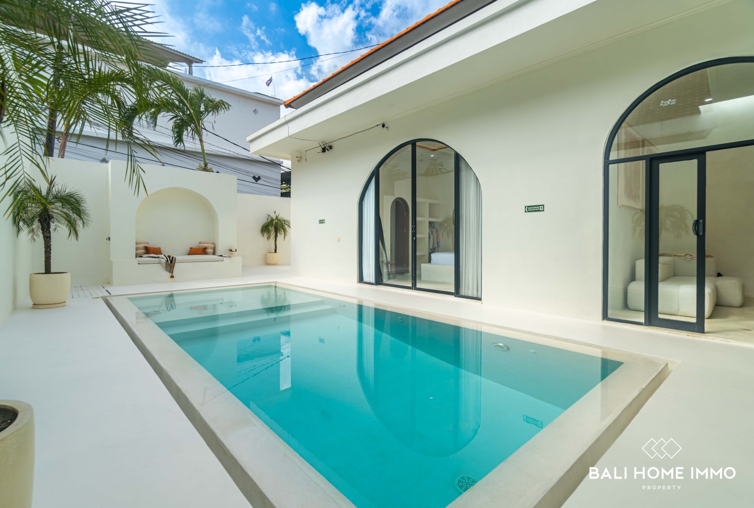 Charming 2 bedroom villa for sale in Canggu Residential side view 2