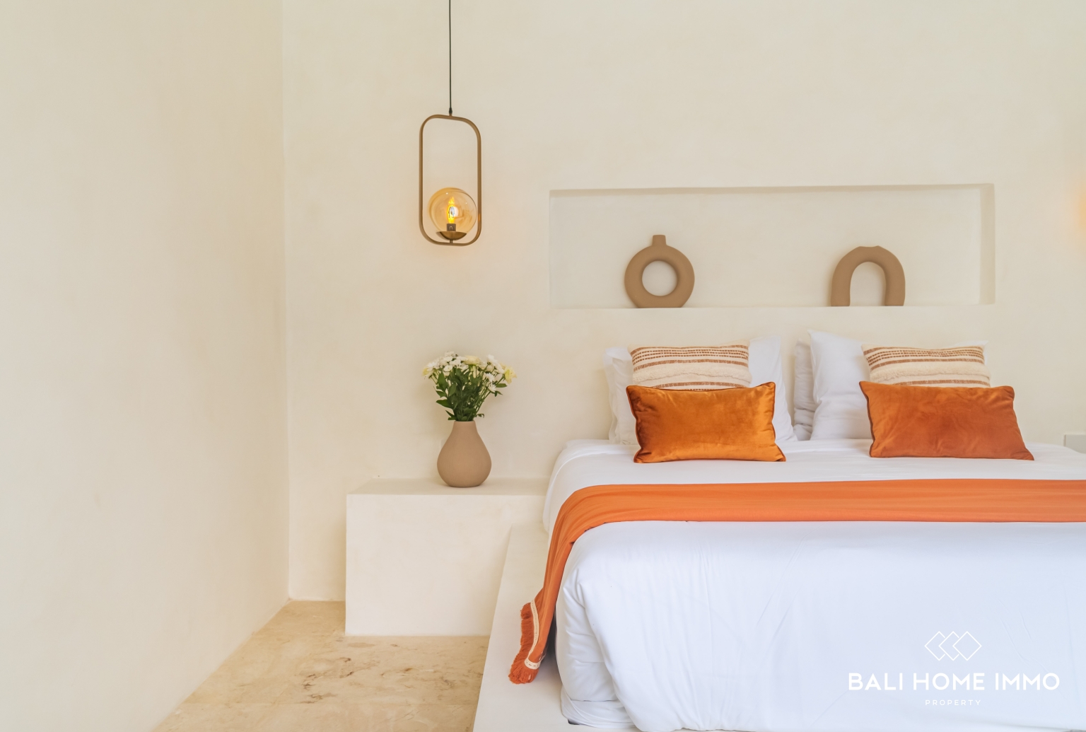 Charming 2 bedroom villa for sale in Canggu Residential side view 16