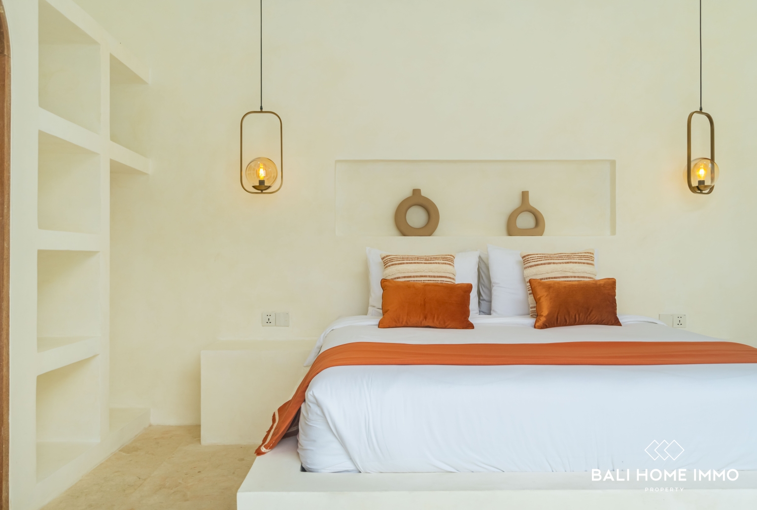 Charming 2 bedroom villa for sale in Canggu Residential side view 19