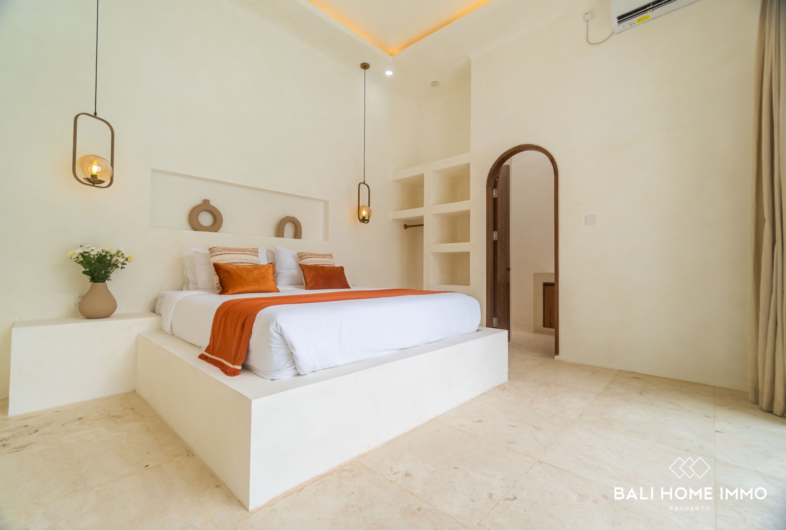 Charming 2 bedroom villa for sale in Canggu Residential side view 13