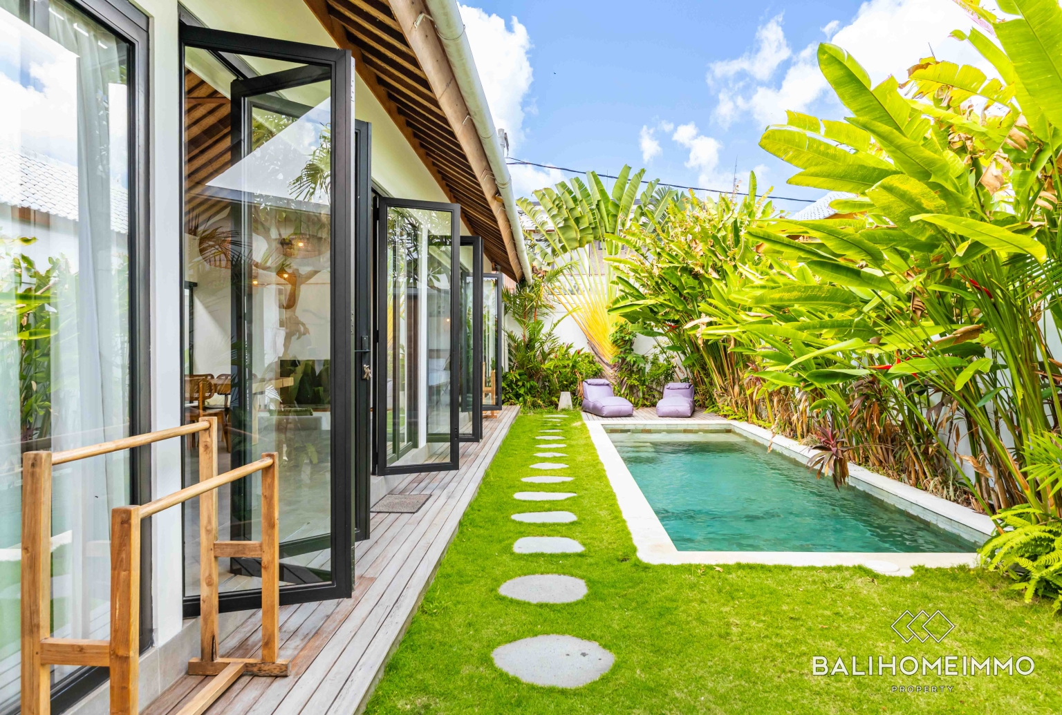 Charming 2 bedroom villa for sale in Kerobokan view 25