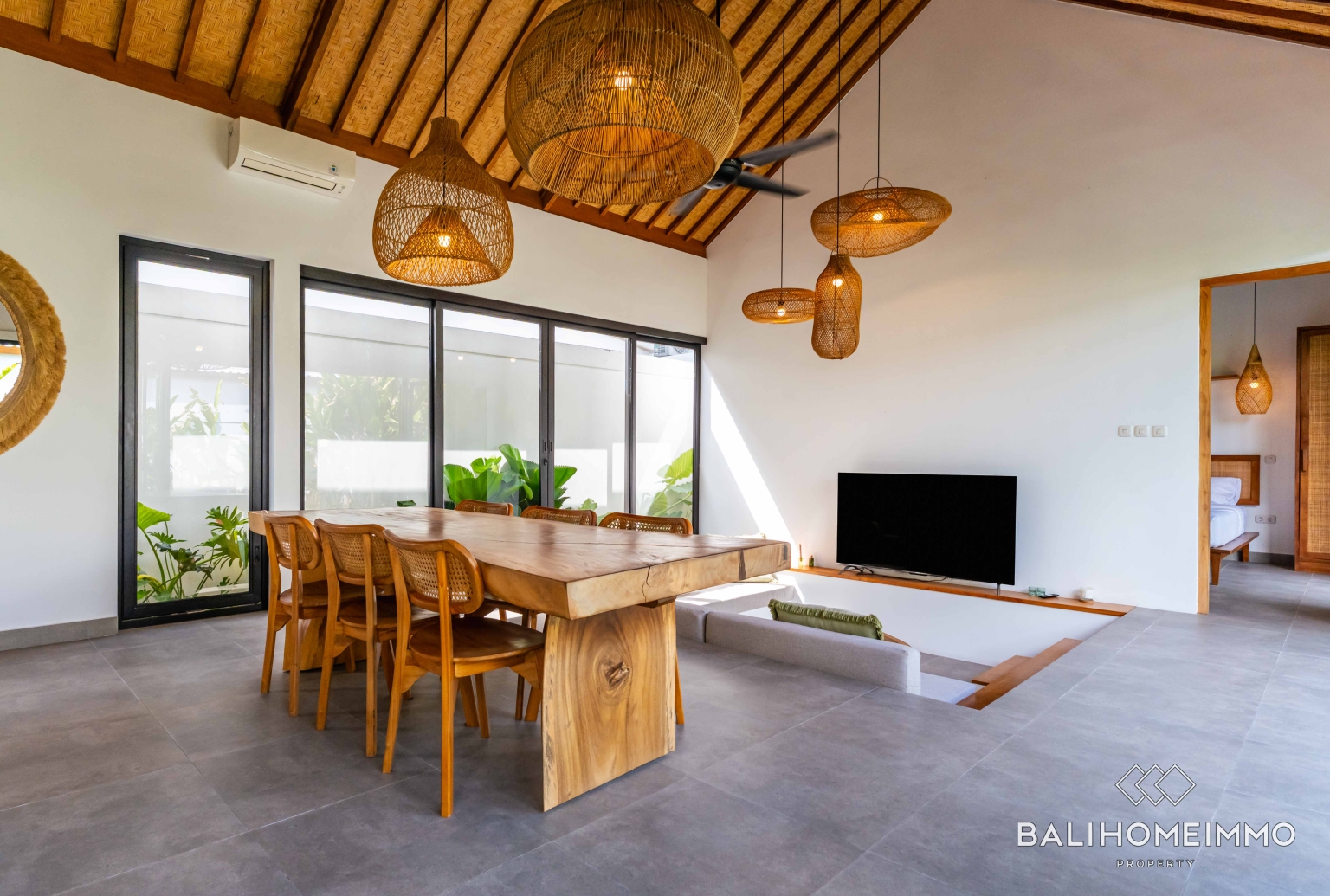 Charming 2 bedroom villa for sale in Kerobokan view 7