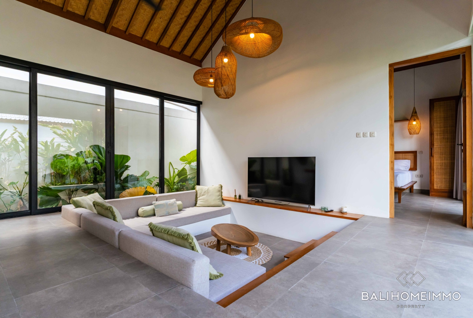 Charming 2 bedroom villa for sale in Kerobokan view 3