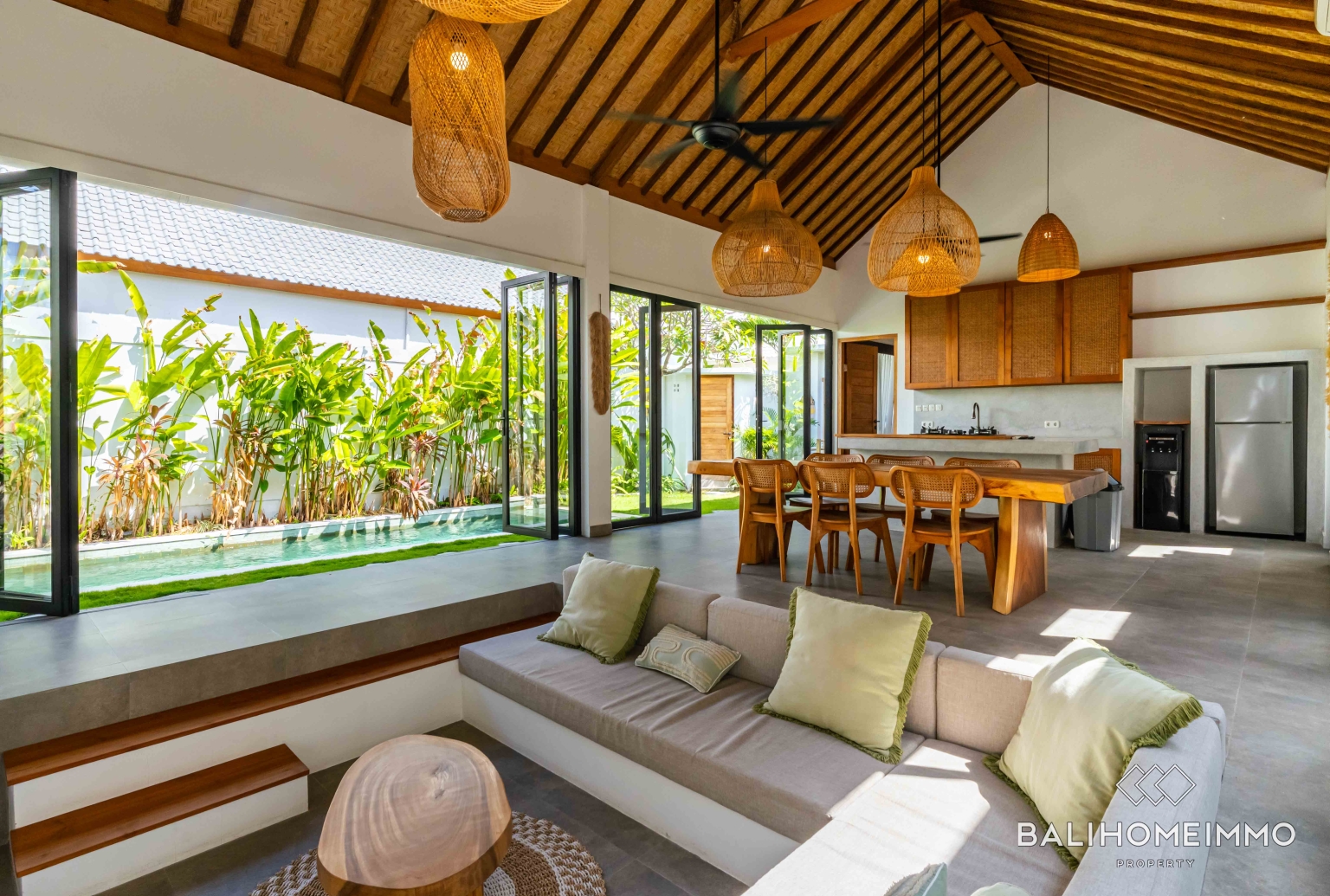 Charming 2 bedroom villa for sale in Kerobokan view 5