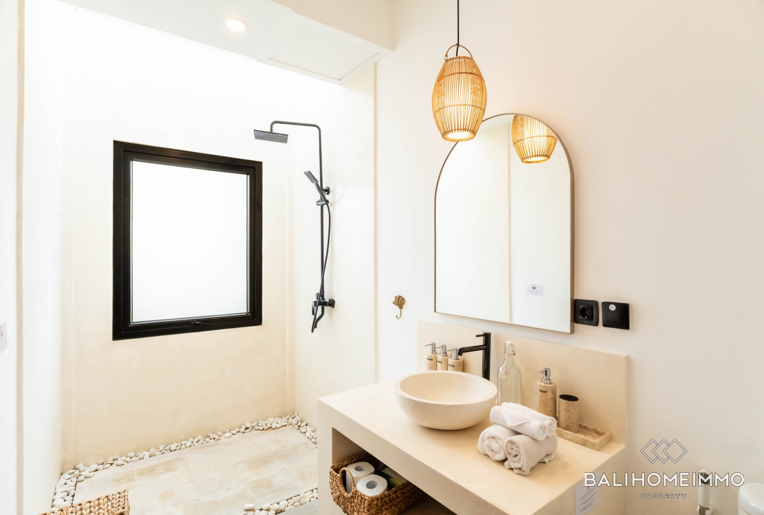 Charming 2 bedroom villa for sale in Tumbak Bayuh Bali view 25