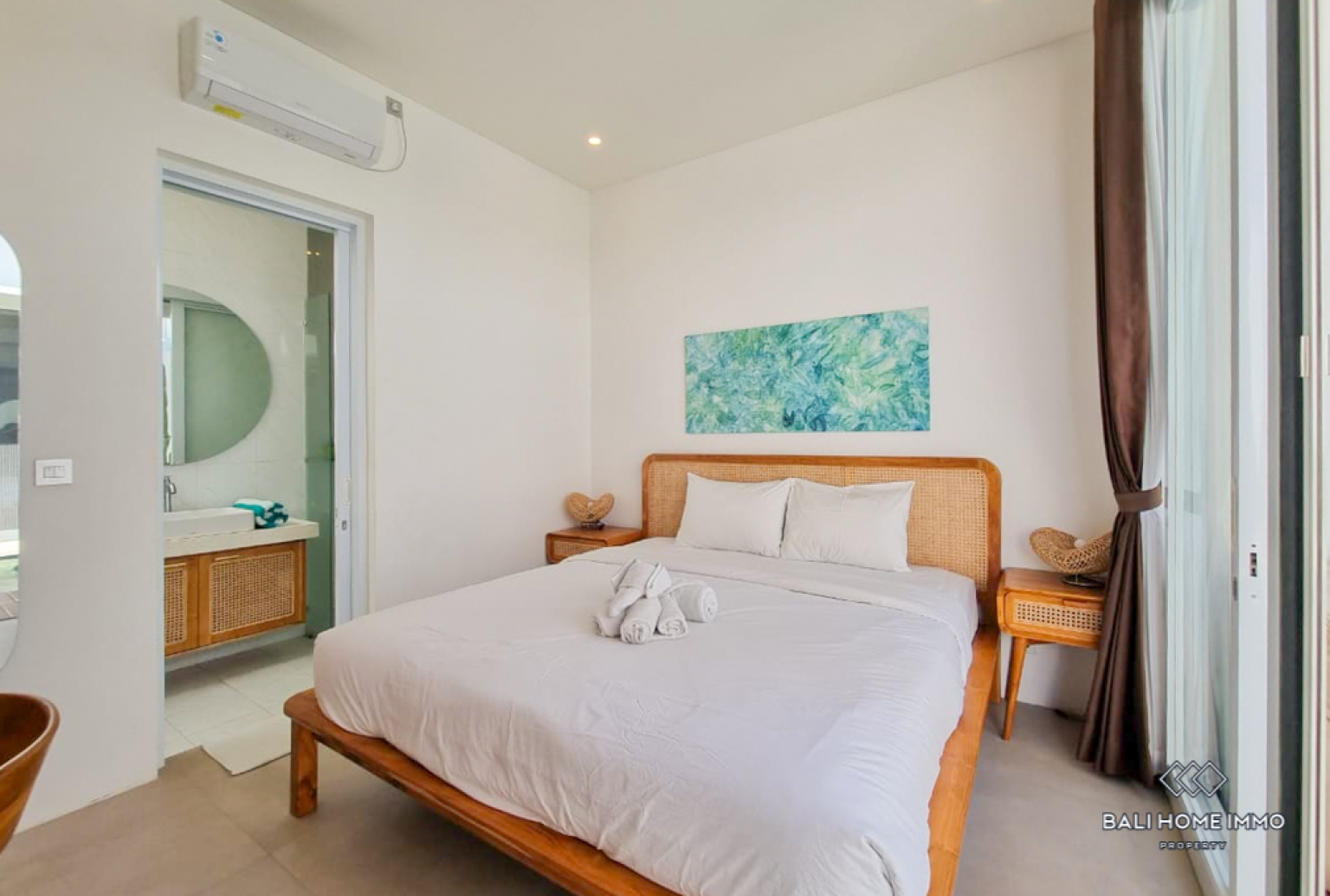 Charming 2 Bedroom Villa for Sale Leasehold in Bali Kerobokan view 7