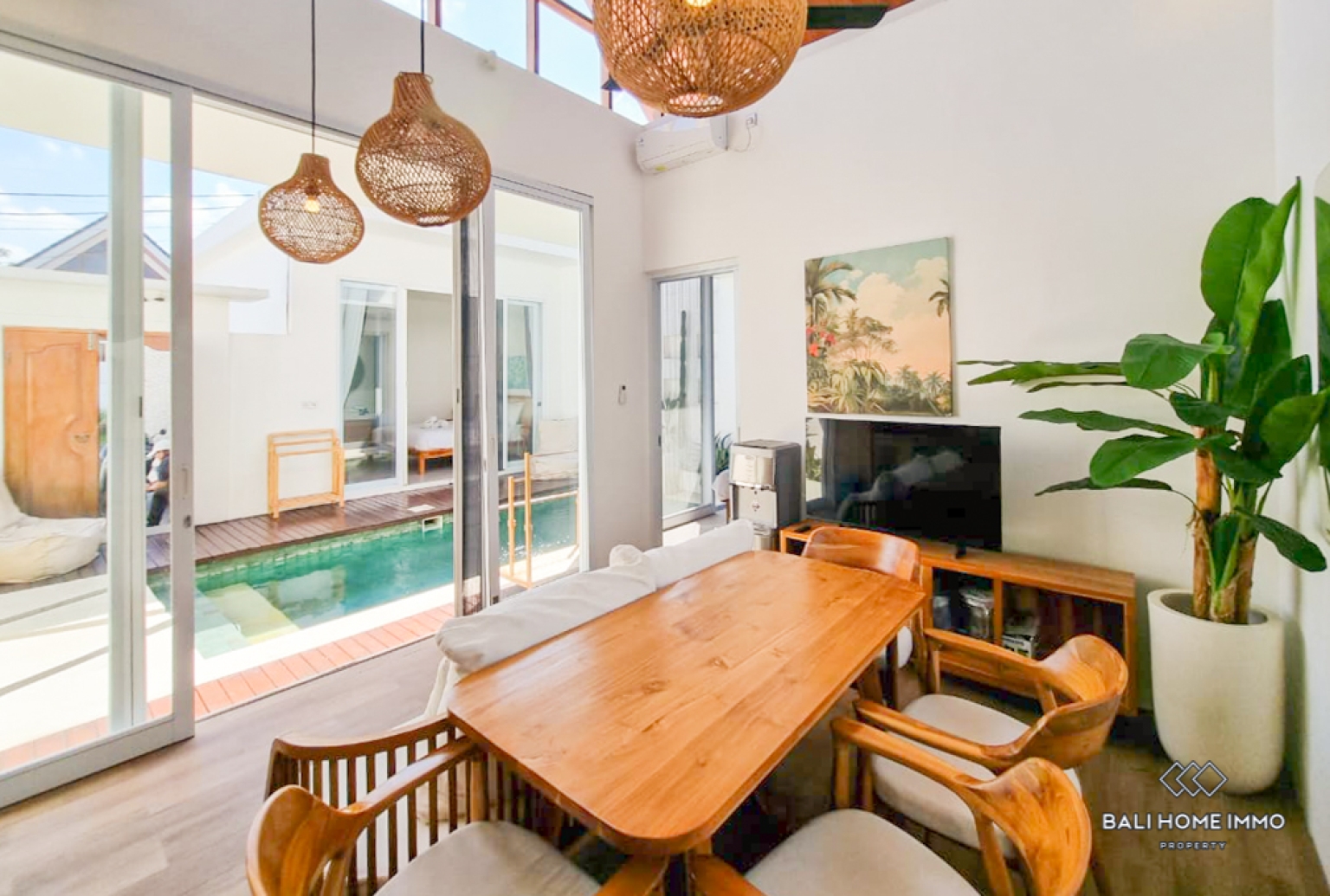 Charming 2 Bedroom Villa for Sale Leasehold in Bali Kerobokan view 5