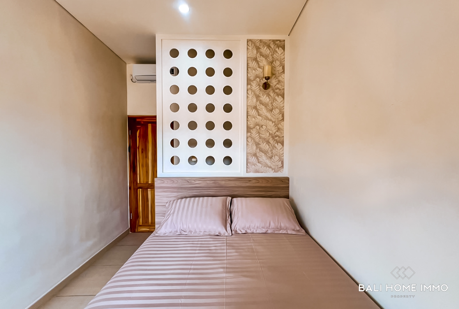 Charming 2 Bedroom Villa for Sale Leasehold and Freehold Near Pandawa Beach view 11