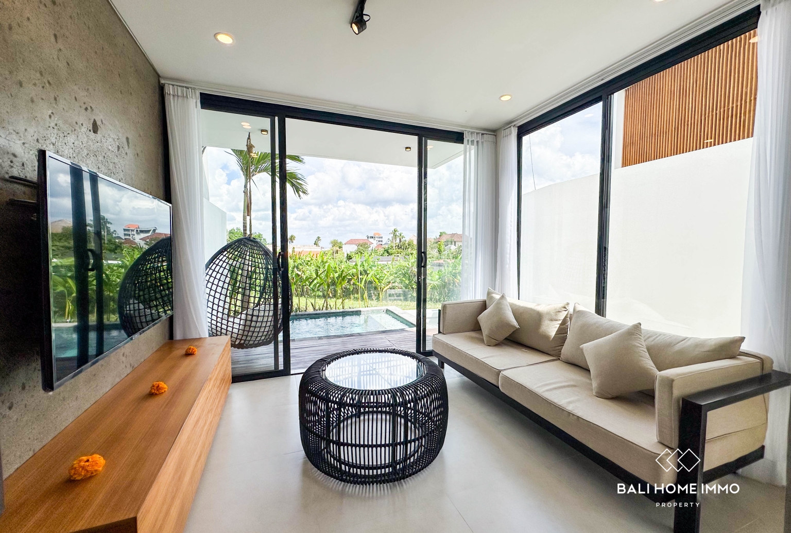 Charming 2-Bedroom Villa with ricefield view for Sale in Berawa view 2