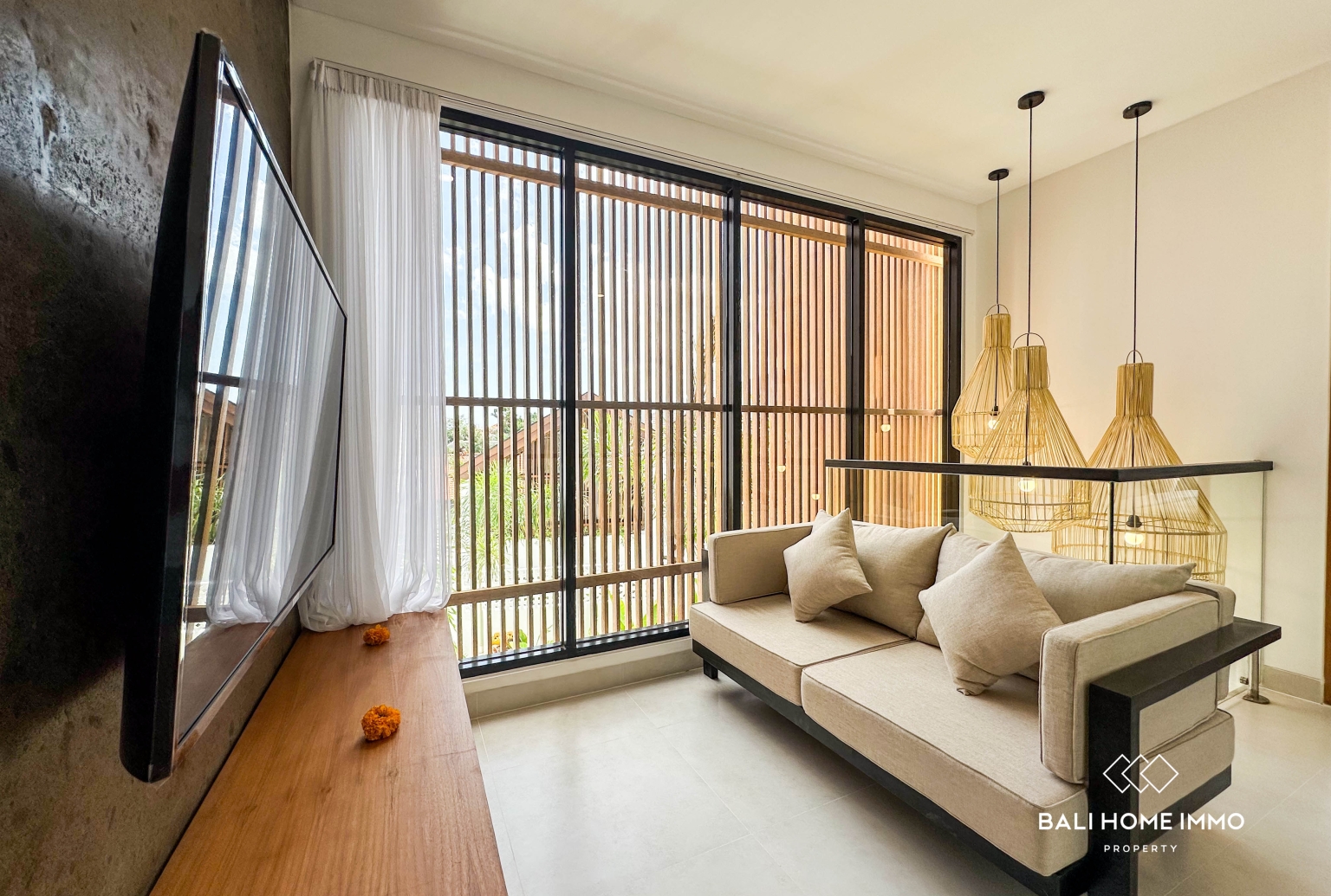 Charming 2-Bedroom Villa with ricefield view for Sale in Berawa view 7