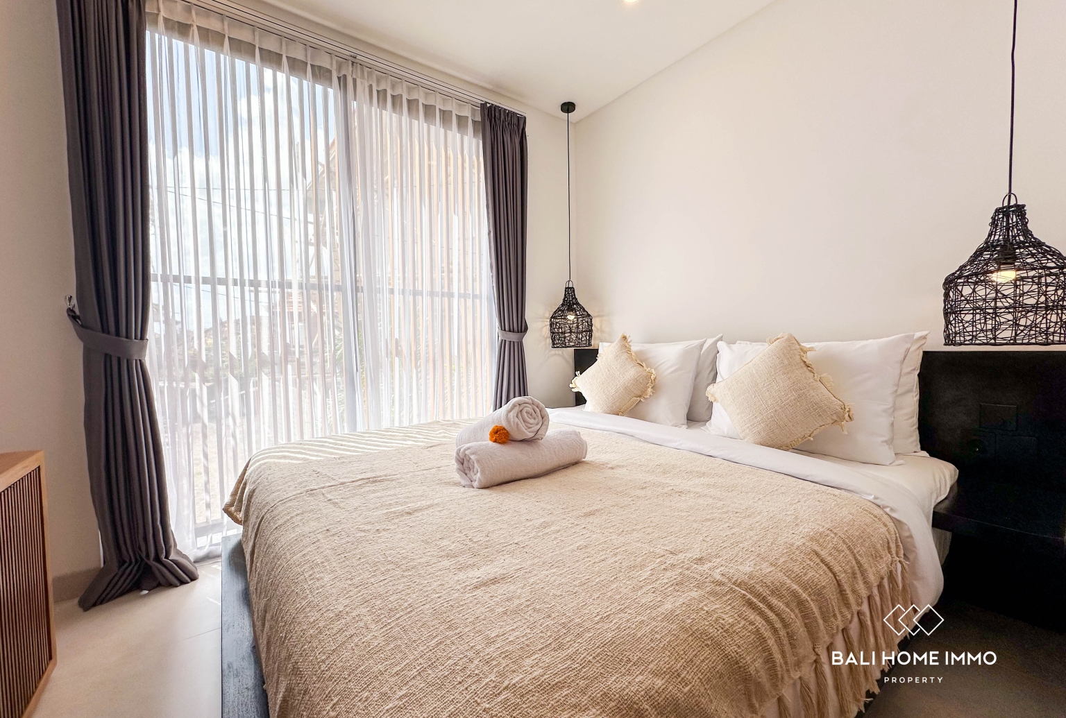 Charming 2-Bedroom Villa with ricefield view for Sale in Berawa view 10