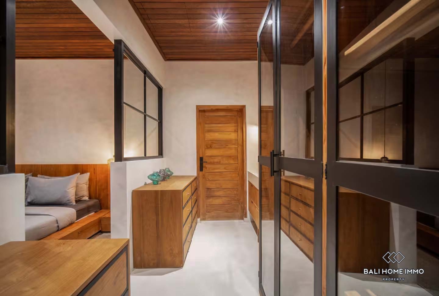 Charming 2 Bedrooms villa for sale leasehold in Bali - Canggu Berawa view 19