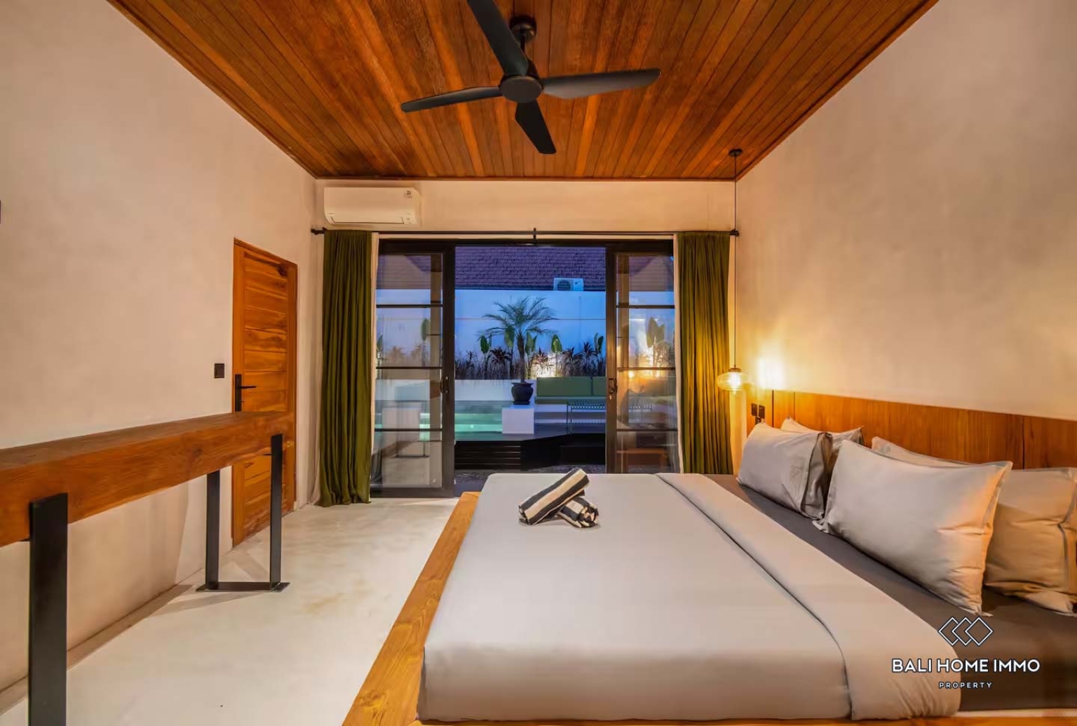 Charming 2 Bedrooms villa for sale leasehold in Bali - Canggu Berawa view 14