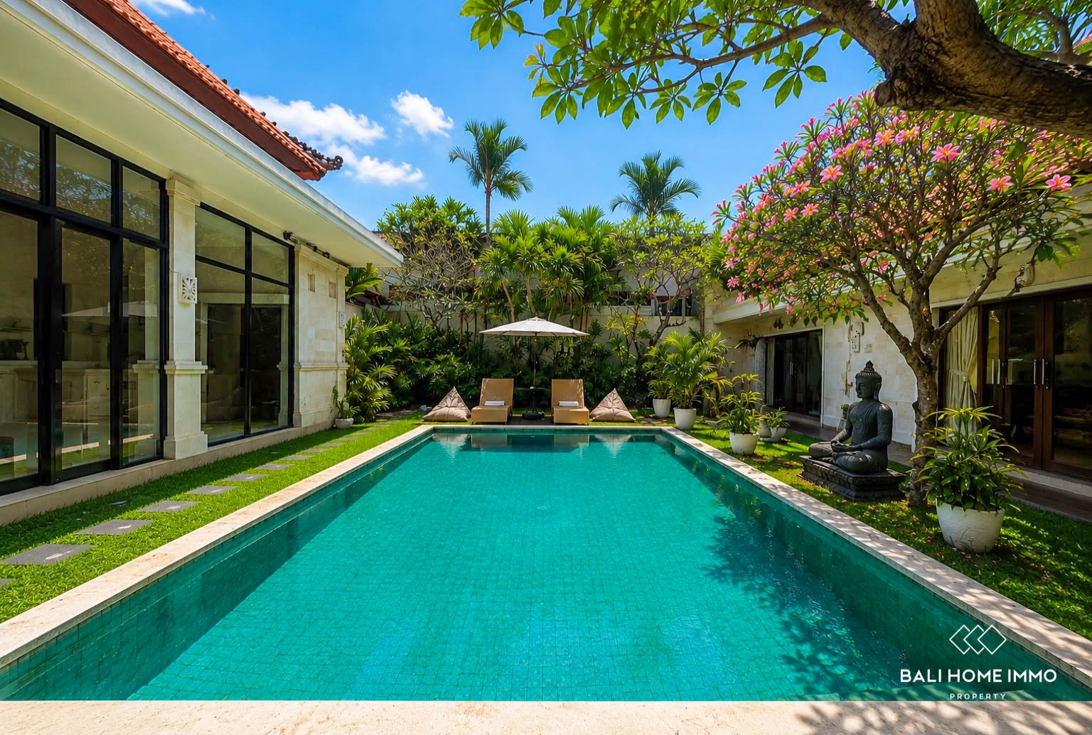 Villa 3 kamar tidur menawan untuk disewa di Canggu Berawa view 14
