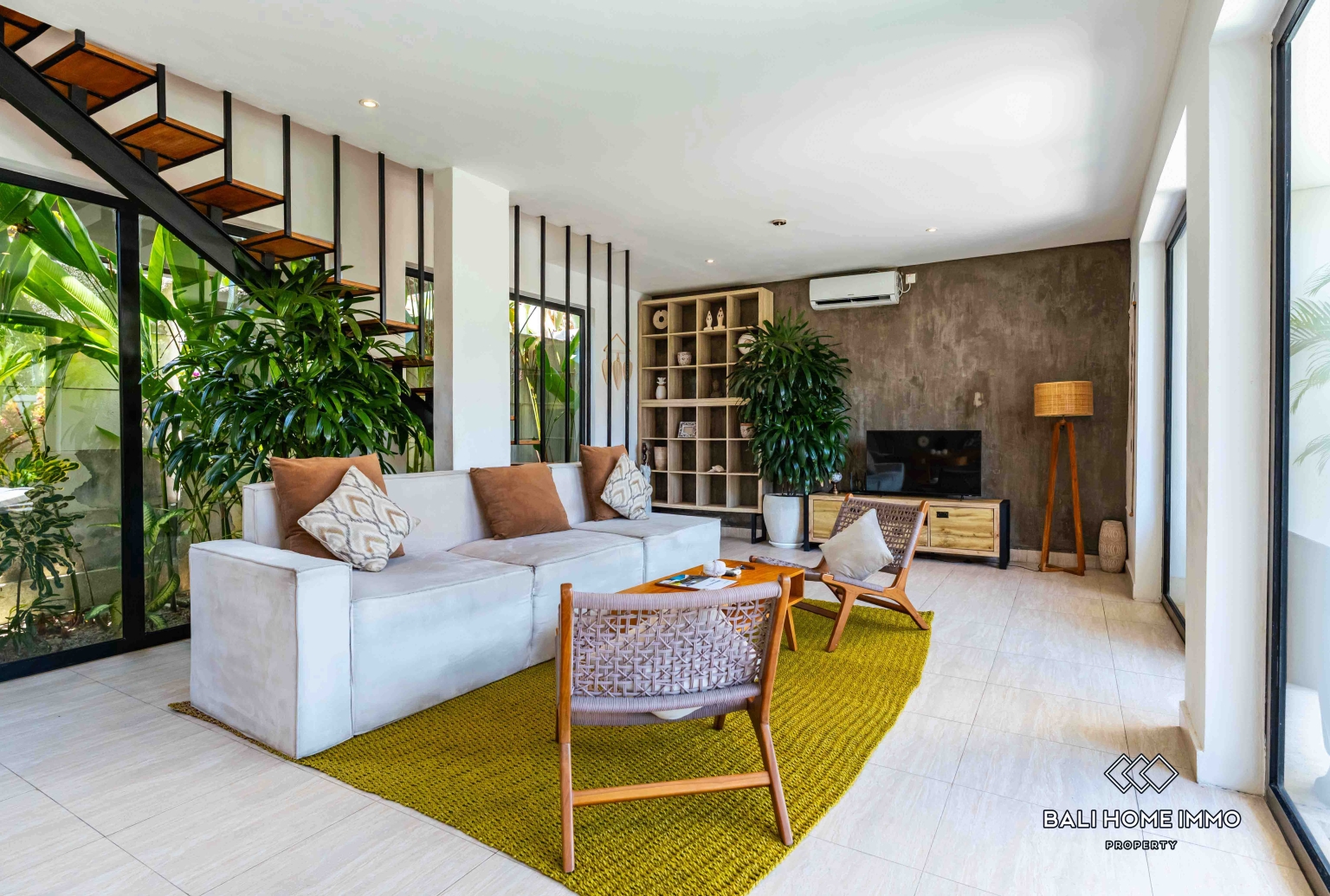 Charming 3 Bedroom Villa for Sale and Rent in Bali Canggu Residential Side view 4