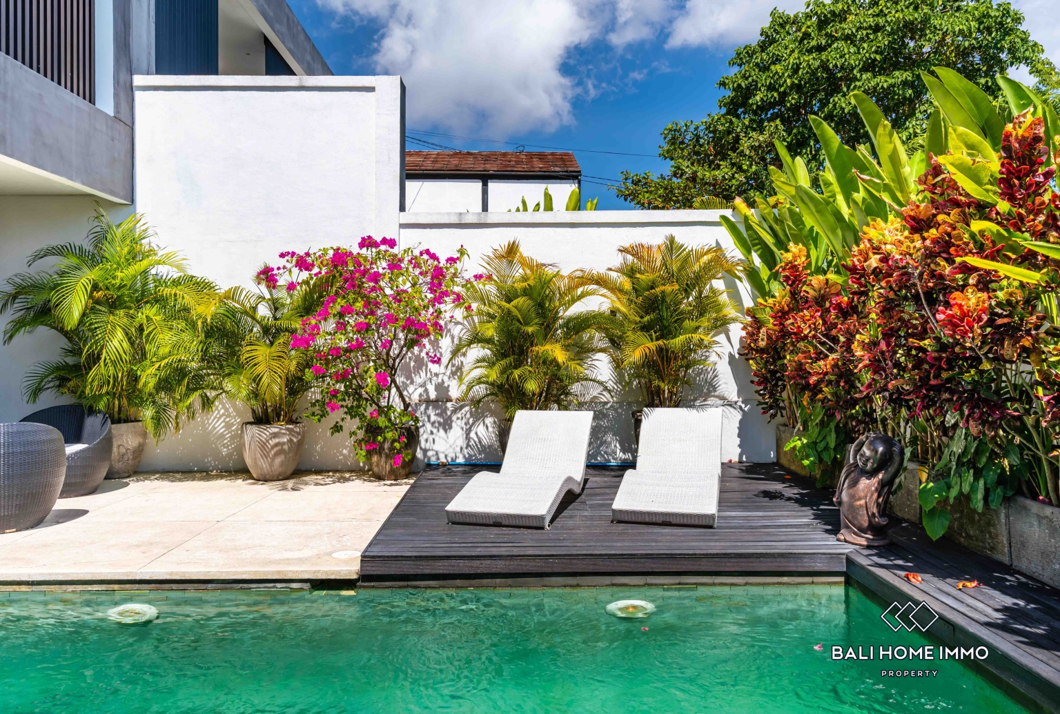 Charming 3 Bedroom Villa for Sale and Rent in Bali Canggu Residential Side view 26