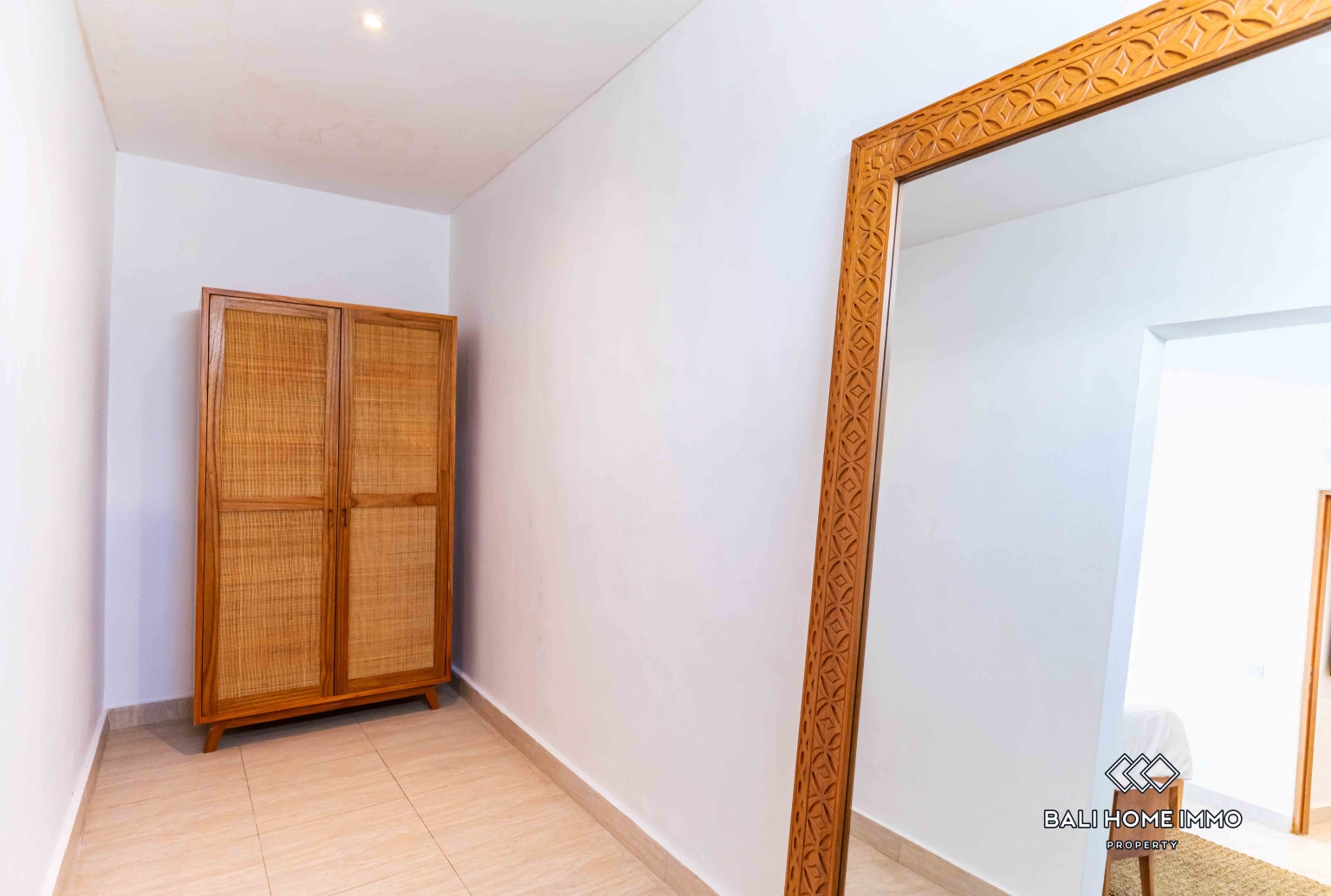 Charming 3 Bedroom Villa for Sale and Rent in Bali Canggu Residential Side view 20