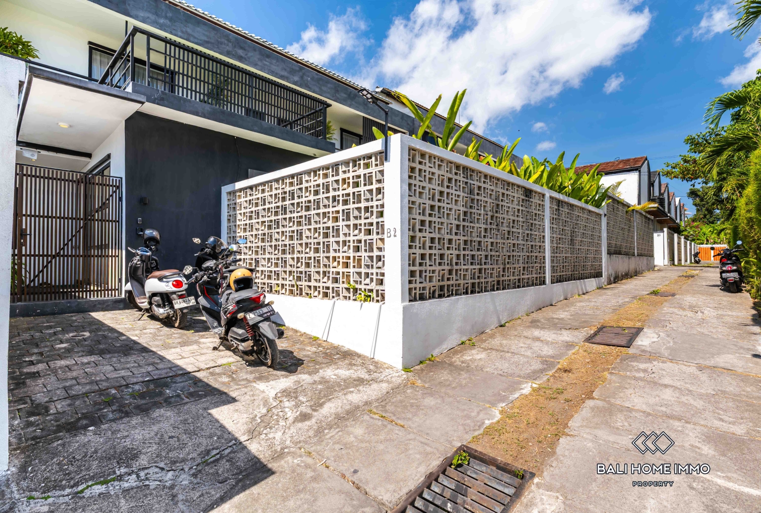 Charming 3 Bedroom Villa for Sale and Rent in Bali Canggu Residential Side view 27