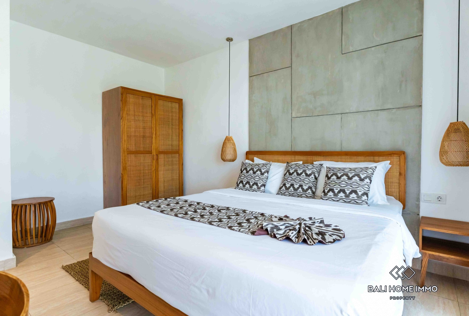 Charming 3 Bedroom Villa for Sale and Rent in Bali Canggu Residential Side view 15