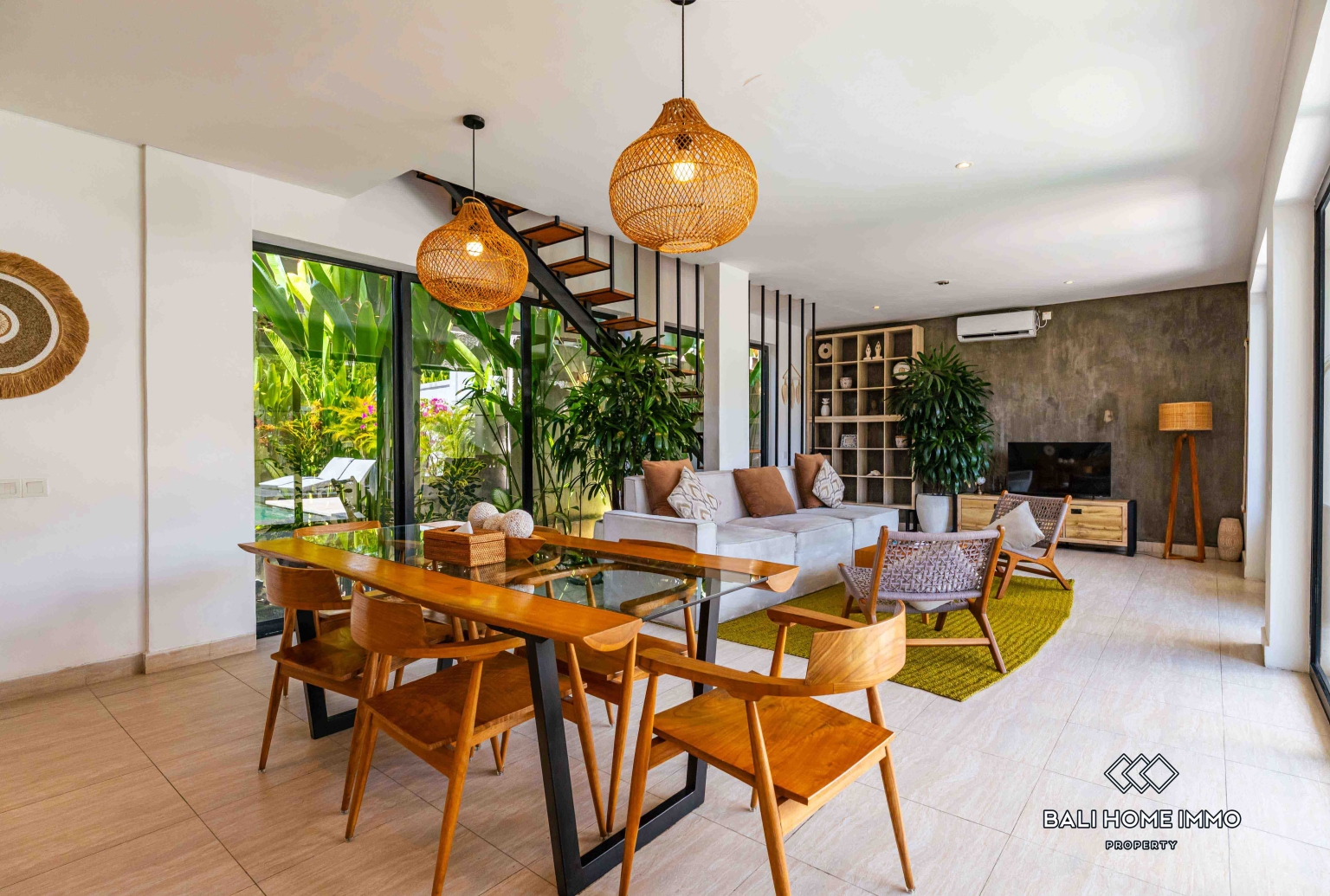 Charming 3 Bedroom Villa for Sale and Rent in Bali Canggu Residential Side view 7