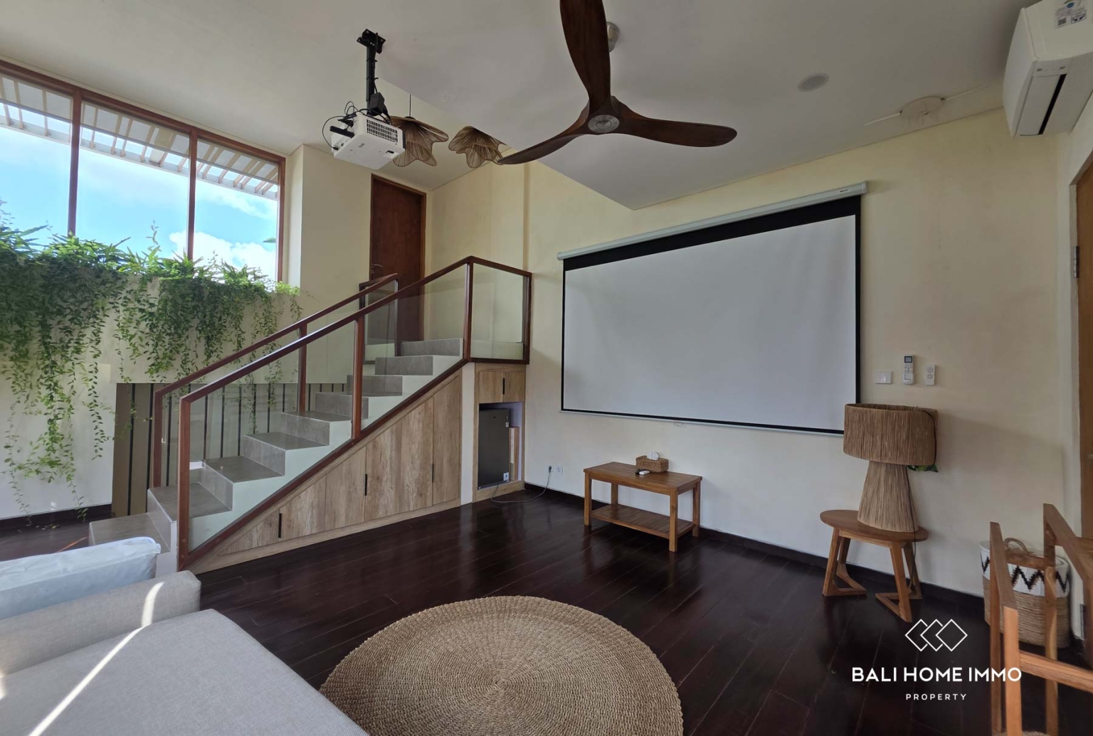 CHARMING 3 BEDROOM VILLA FOR SALE IN CANGGU BATU BOLONG BALI view 8