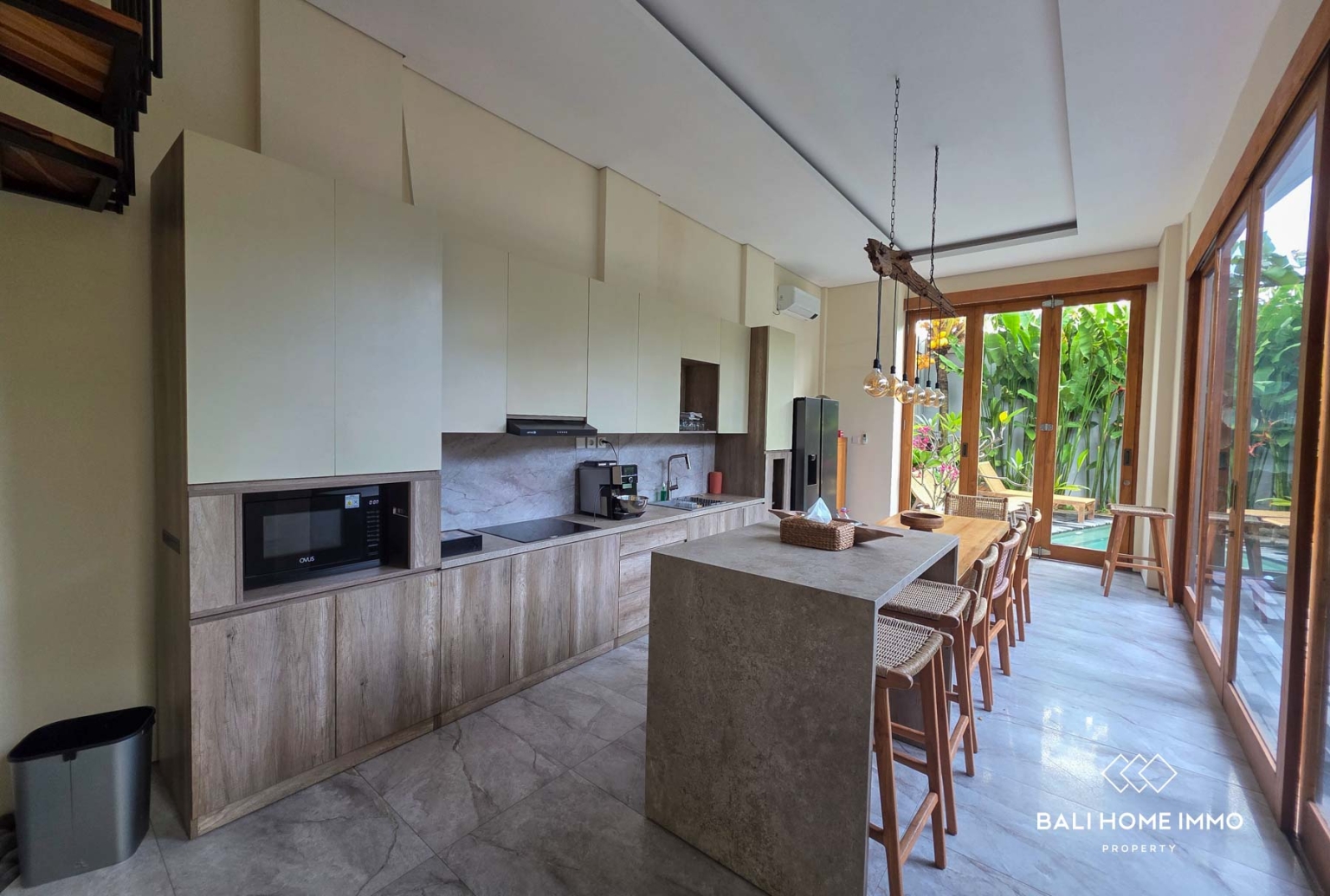 CHARMING 3 BEDROOM VILLA FOR SALE IN CANGGU BATU BOLONG BALI view 6