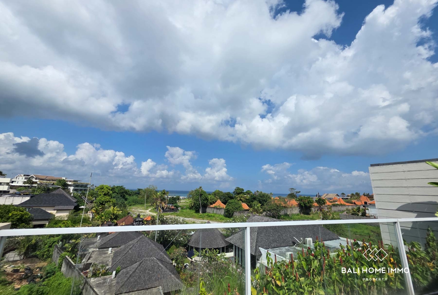 CHARMING 3 BEDROOM VILLA FOR SALE IN CANGGU BATU BOLONG BALI view 24