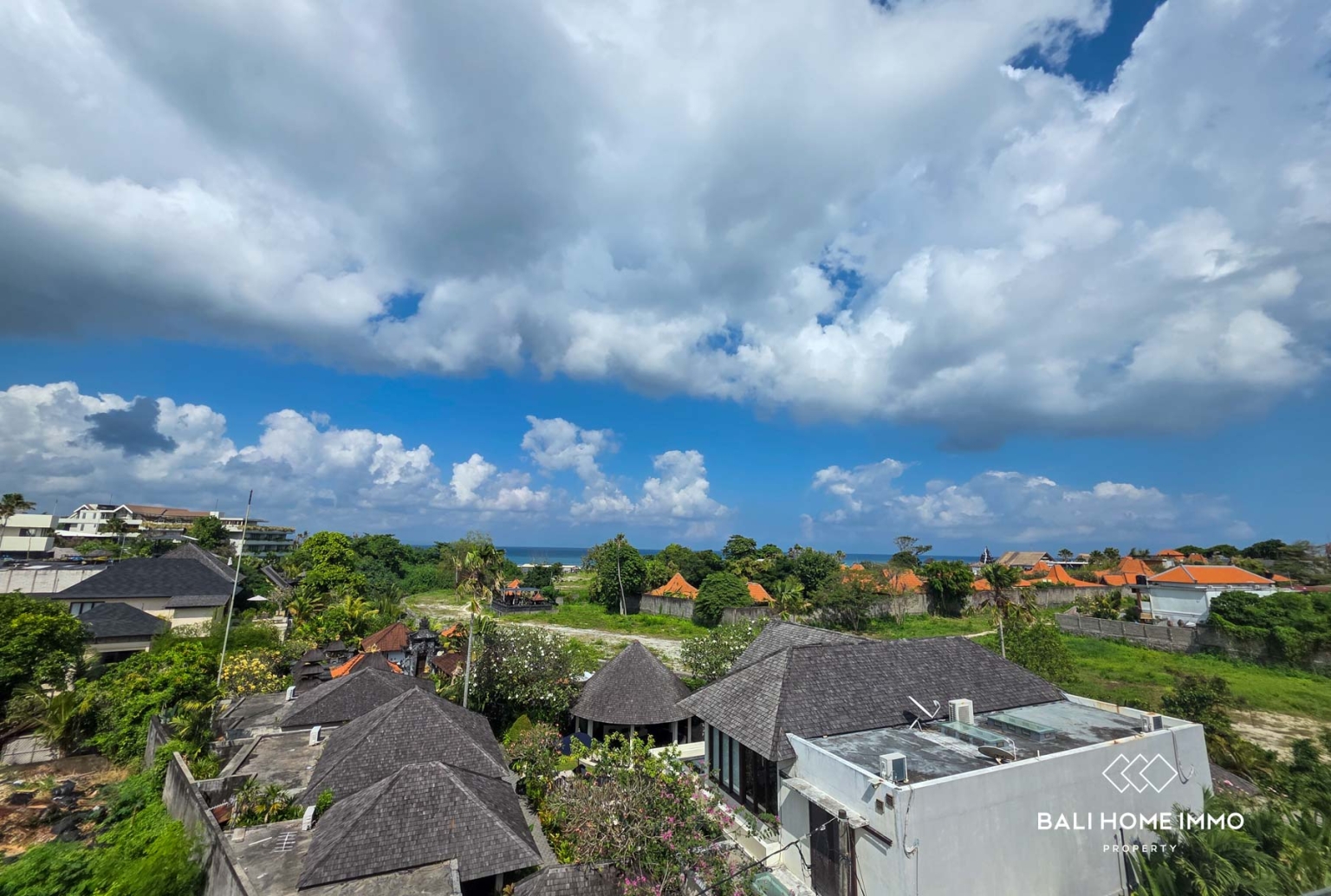CHARMING 3 BEDROOM VILLA FOR SALE IN CANGGU BATU BOLONG BALI view 25