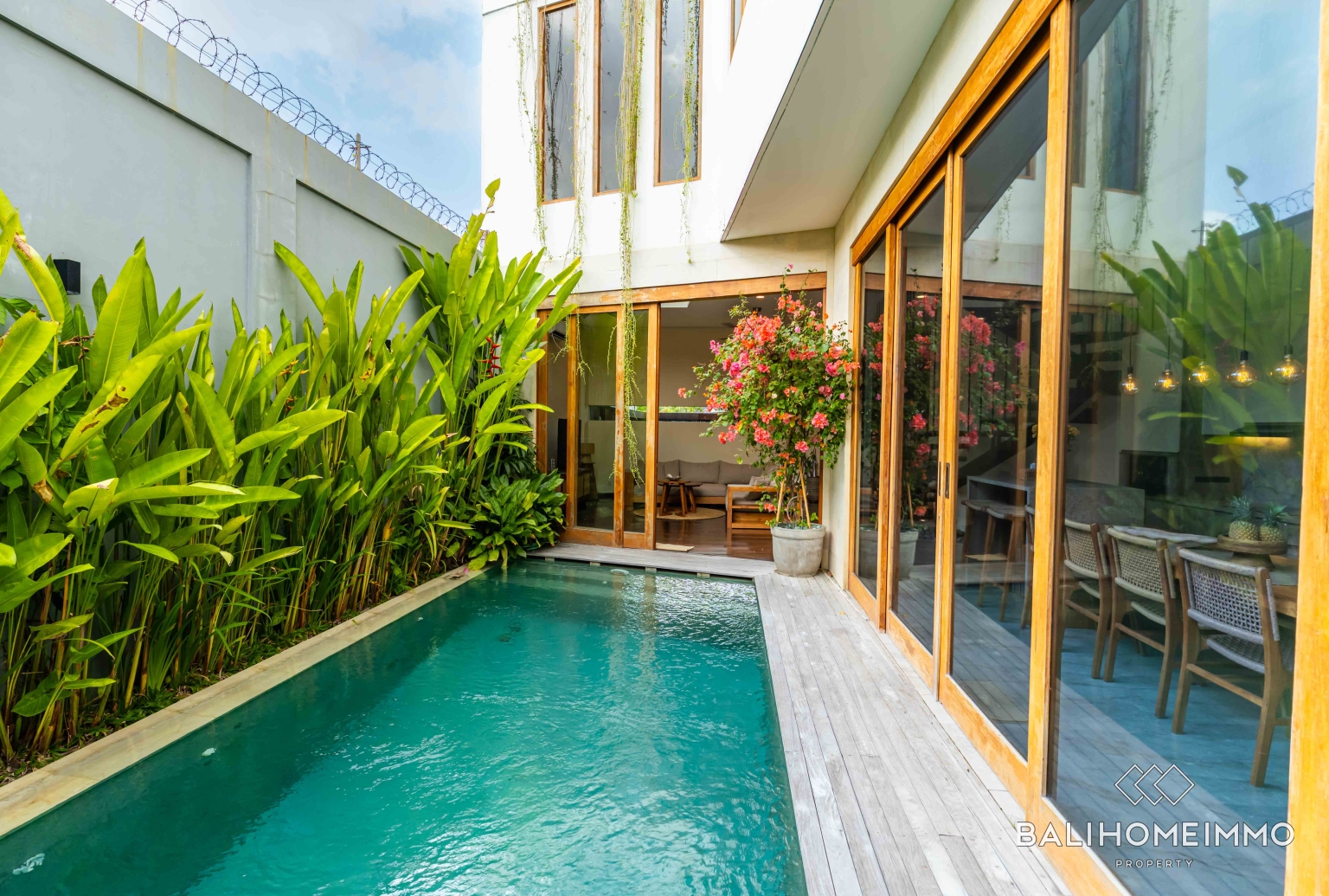 CHARMING 3 BEDROOM VILLA FOR SALE IN CANGGU BATU BOLONG BALI view 31