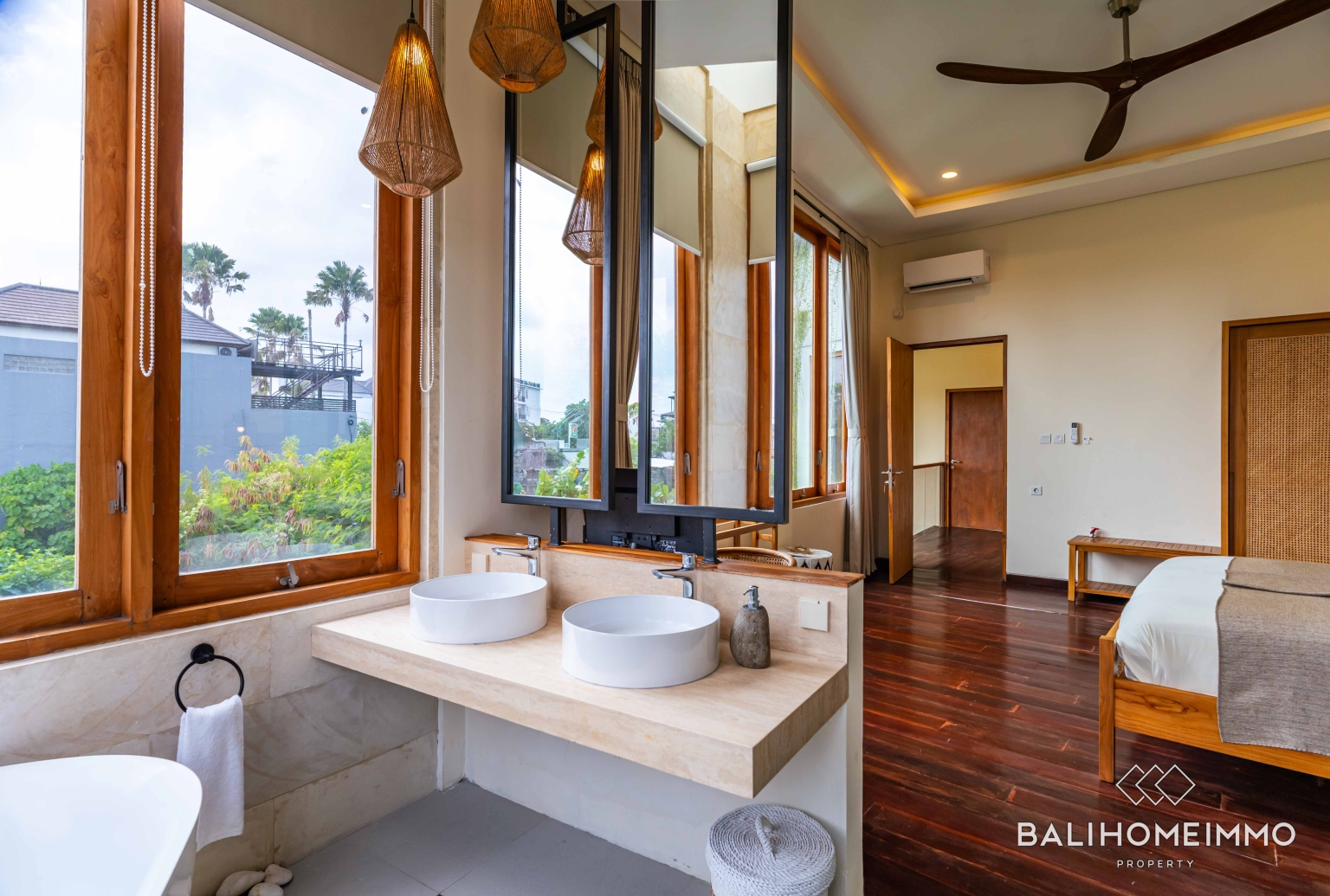 CHARMING 3 BEDROOM VILLA FOR SALE IN CANGGU BATU BOLONG BALI view 24