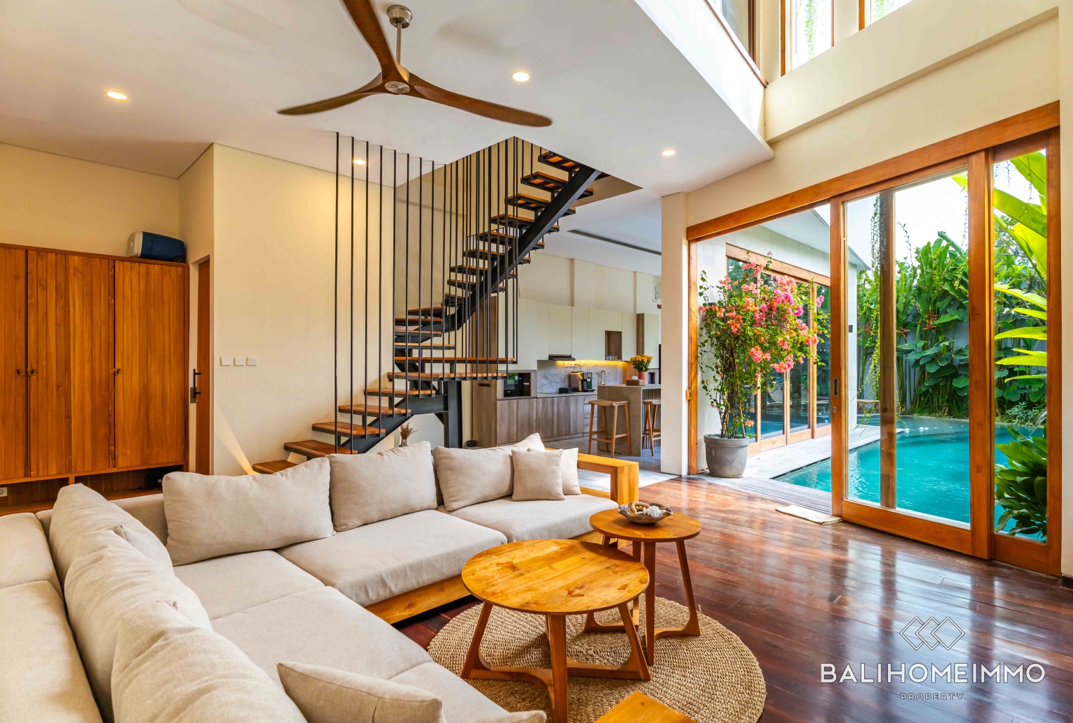 CHARMING 3 BEDROOM VILLA FOR SALE IN CANGGU BATU BOLONG BALI view 5