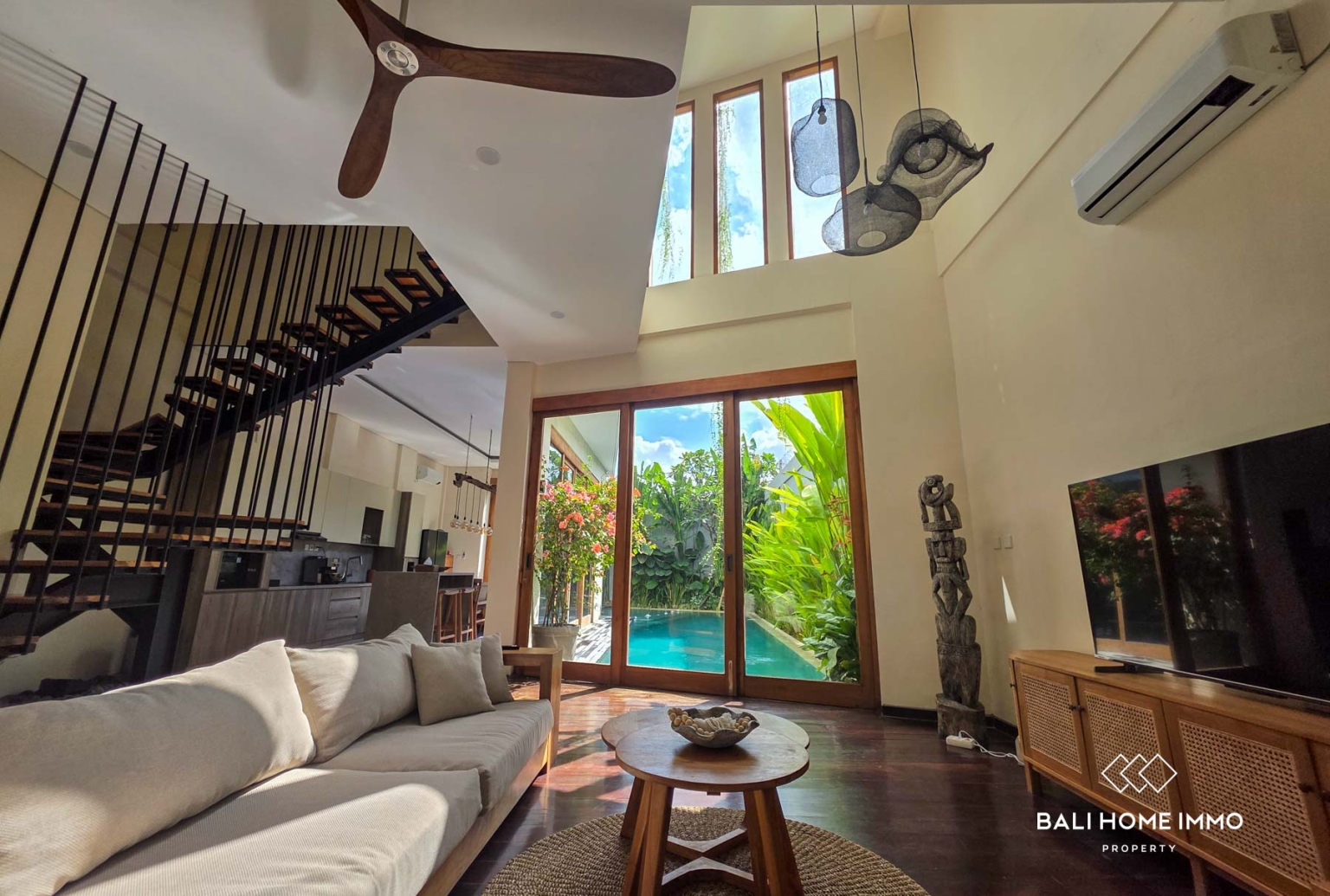 CHARMING 3 BEDROOM VILLA FOR SALE IN CANGGU BATU BOLONG BALI view 2