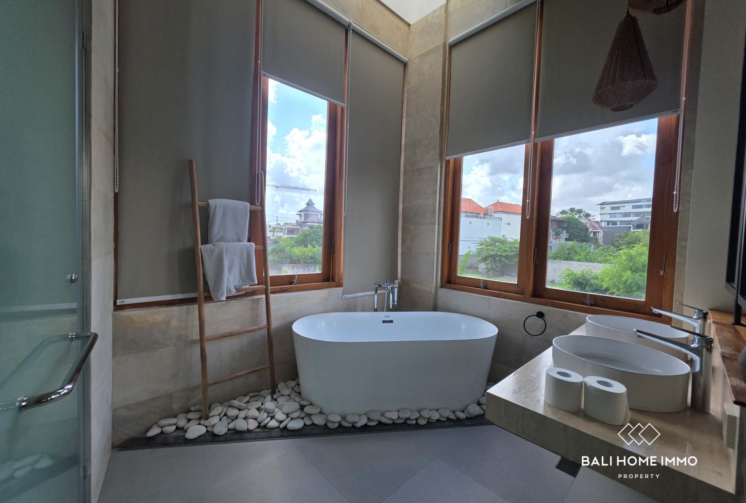 CHARMING 3 BEDROOM VILLA FOR SALE IN CANGGU BATU BOLONG BALI view 18