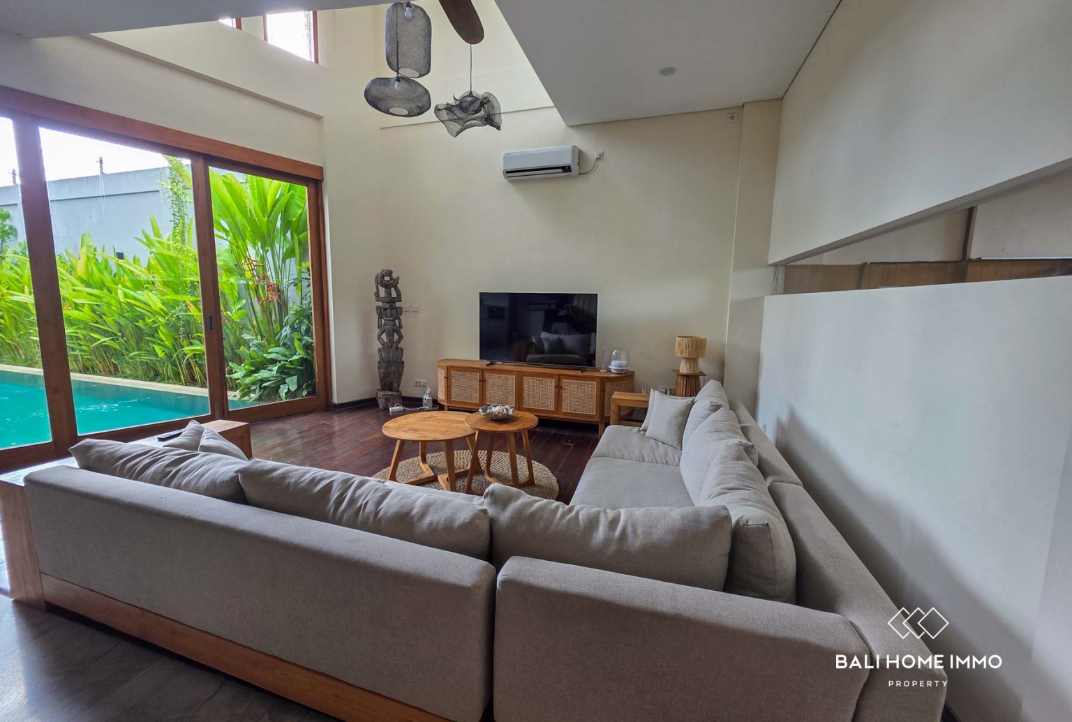 CHARMING 3 BEDROOM VILLA FOR SALE IN CANGGU BATU BOLONG BALI view 3