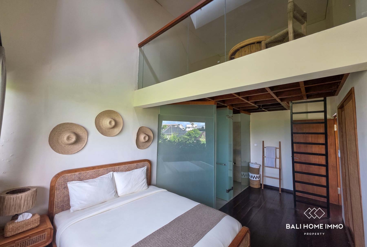 CHARMING 3 BEDROOM VILLA FOR SALE IN CANGGU BATU BOLONG BALI view 14
