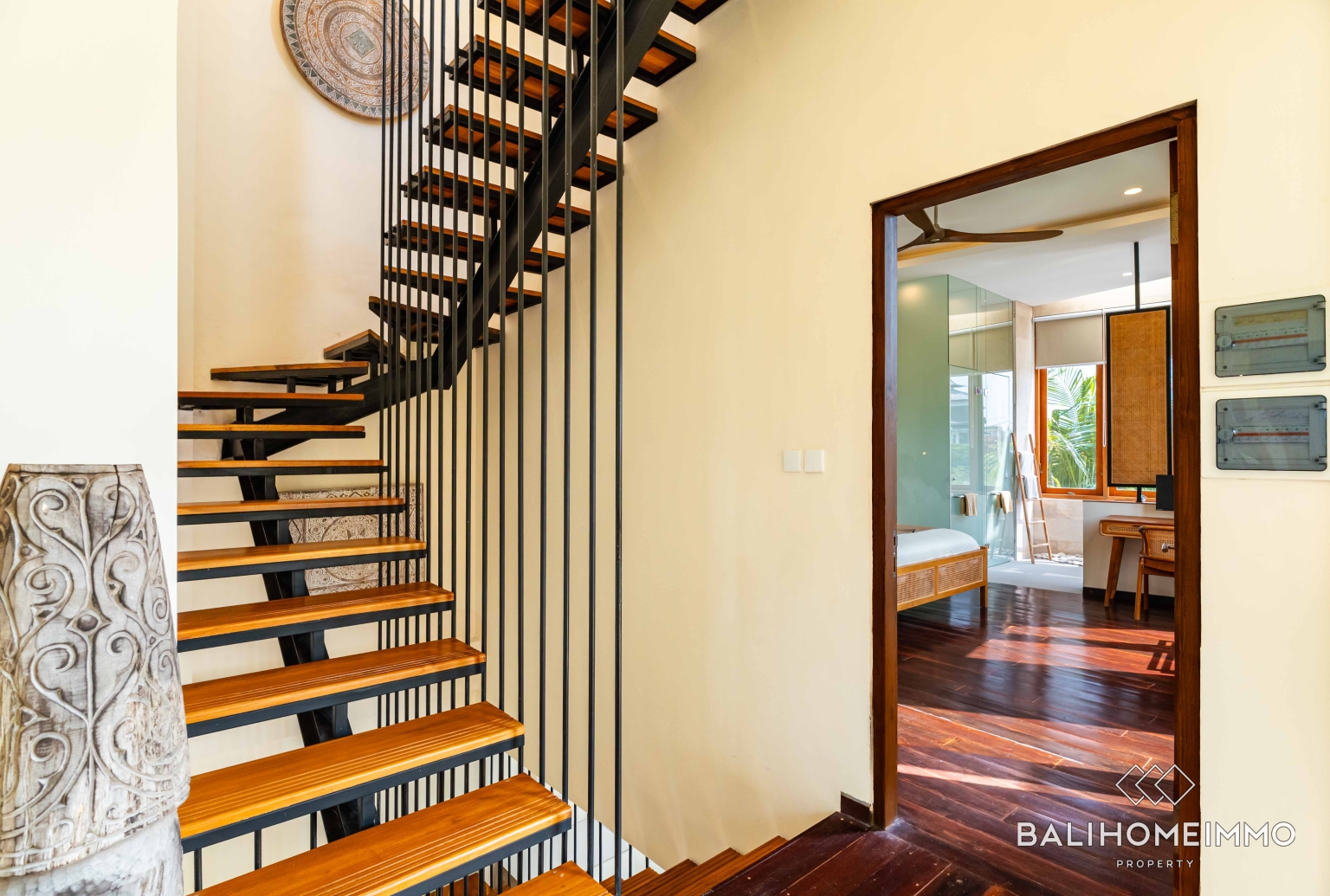 CHARMING 3 BEDROOM VILLA FOR SALE IN CANGGU BATU BOLONG BALI view 12
