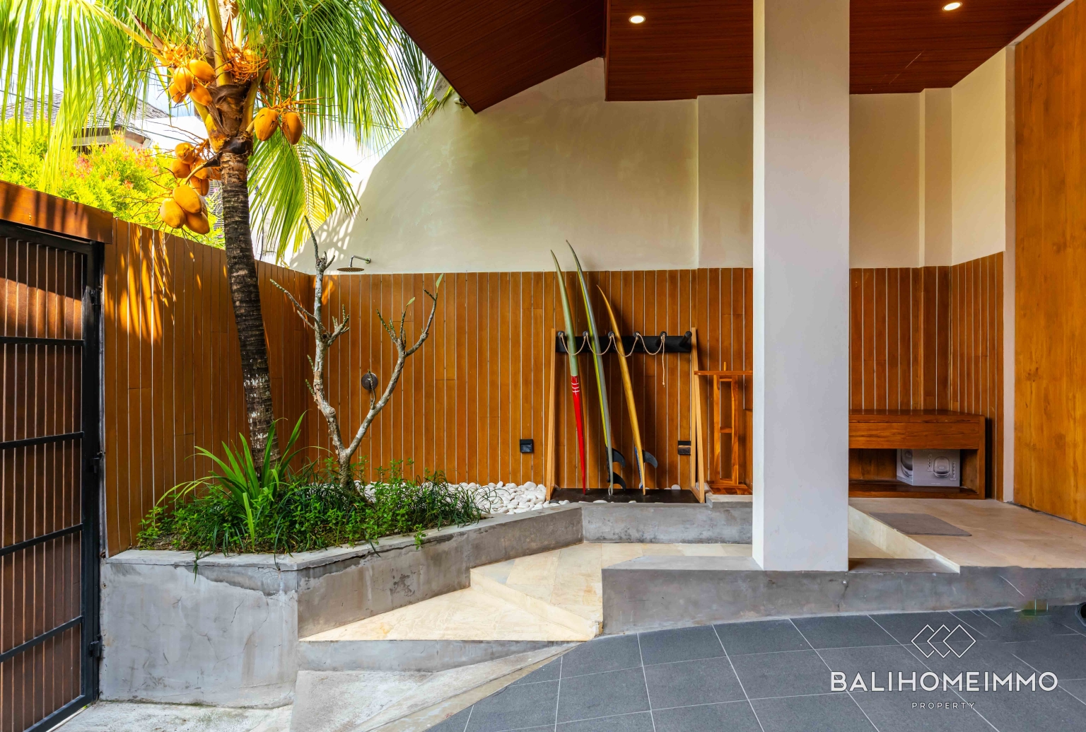 CHARMING 3 BEDROOM VILLA FOR SALE IN CANGGU BATU BOLONG BALI view 35