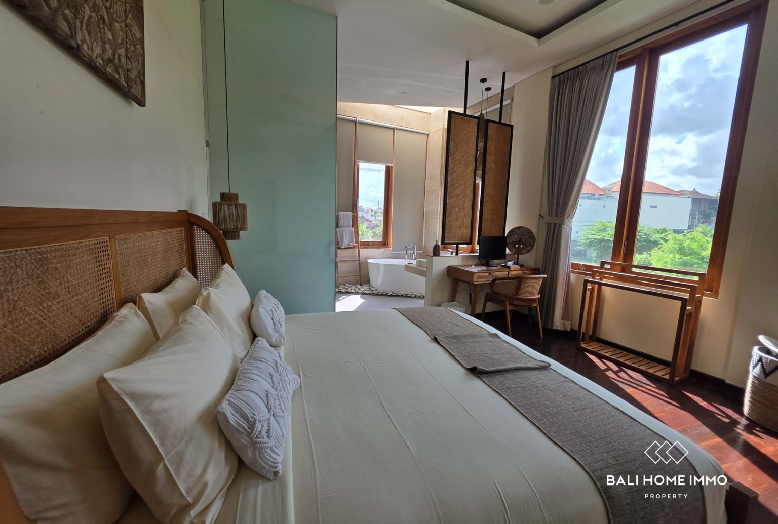 CHARMING 3 BEDROOM VILLA FOR SALE IN CANGGU BATU BOLONG BALI view 13