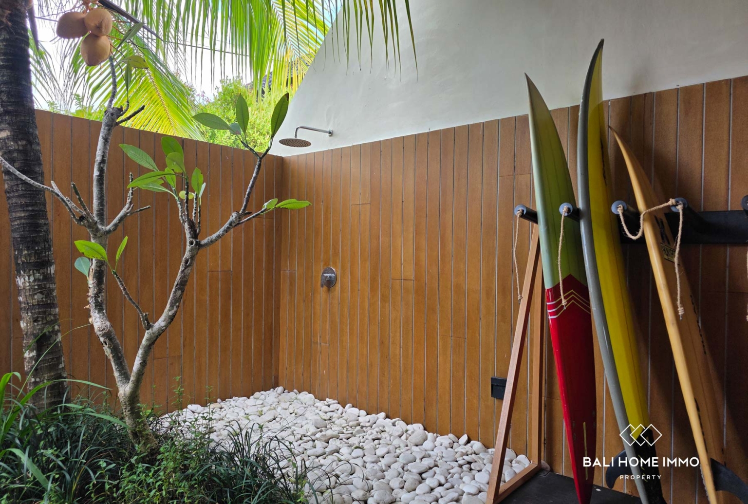 CHARMING 3 BEDROOM VILLA FOR SALE IN CANGGU BATU BOLONG BALI view 26